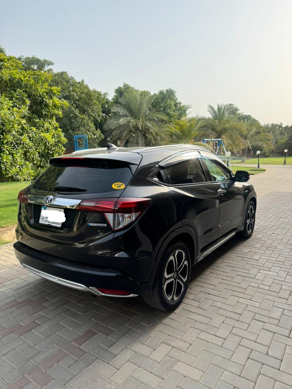 Honda Vezel Z Sensing gallery thumbnail 7