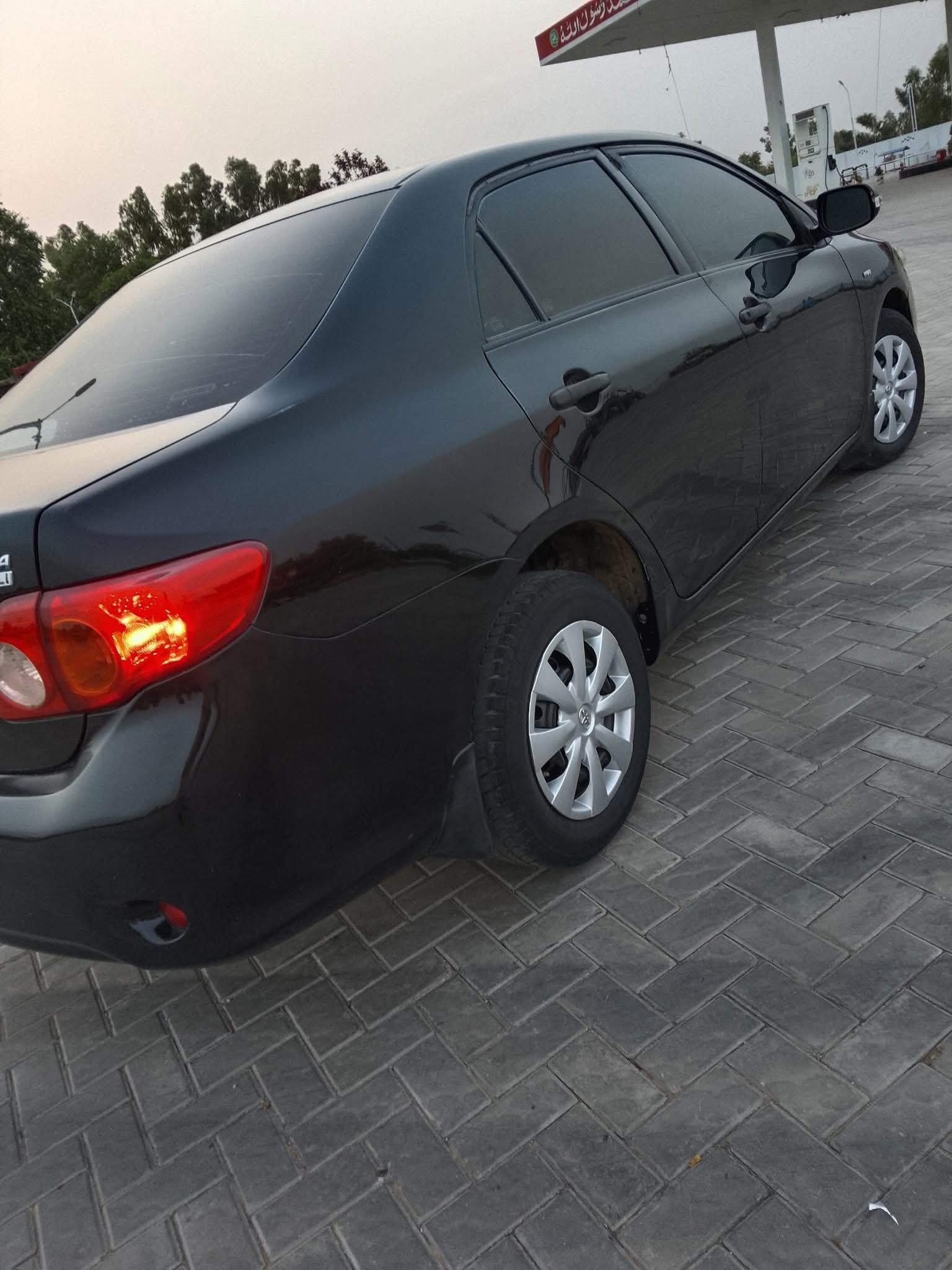 Toyota Corolla gallery thumbnail 2